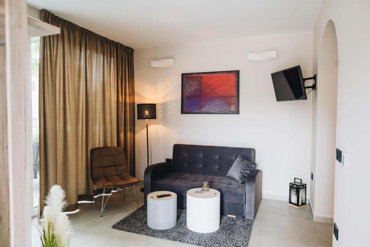 Stay In The Very Heart Of Porec - 50M To The Beach Luaran gambar
