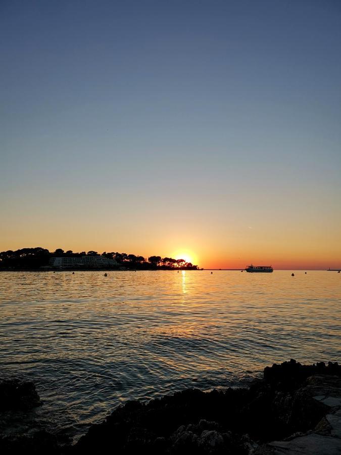 Stay In The Very Heart Of Porec - 50M To The Beach Luaran gambar
