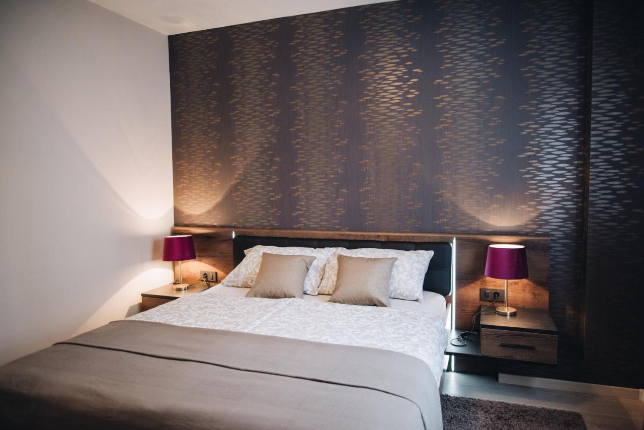 Stay In The Very Heart Of Porec - 50M To The Beach Luaran gambar