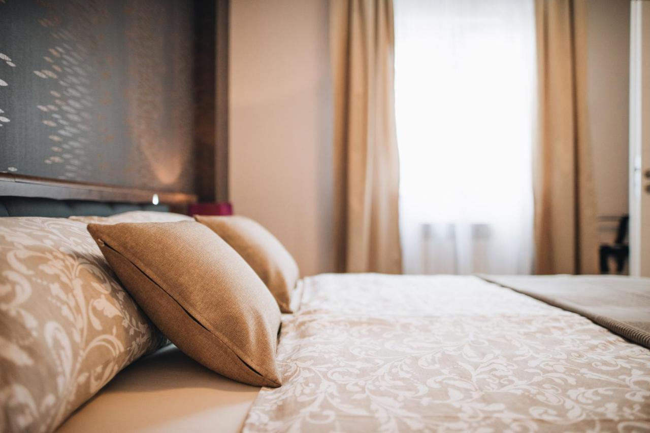 Stay In The Very Heart Of Porec - 50M To The Beach Luaran gambar