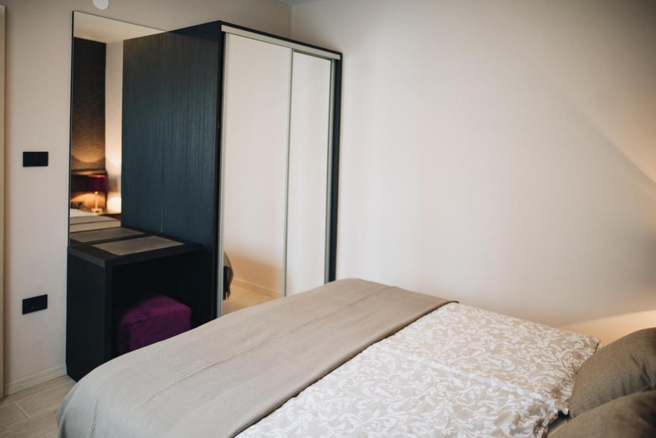 Stay In The Very Heart Of Porec - 50M To The Beach Luaran gambar