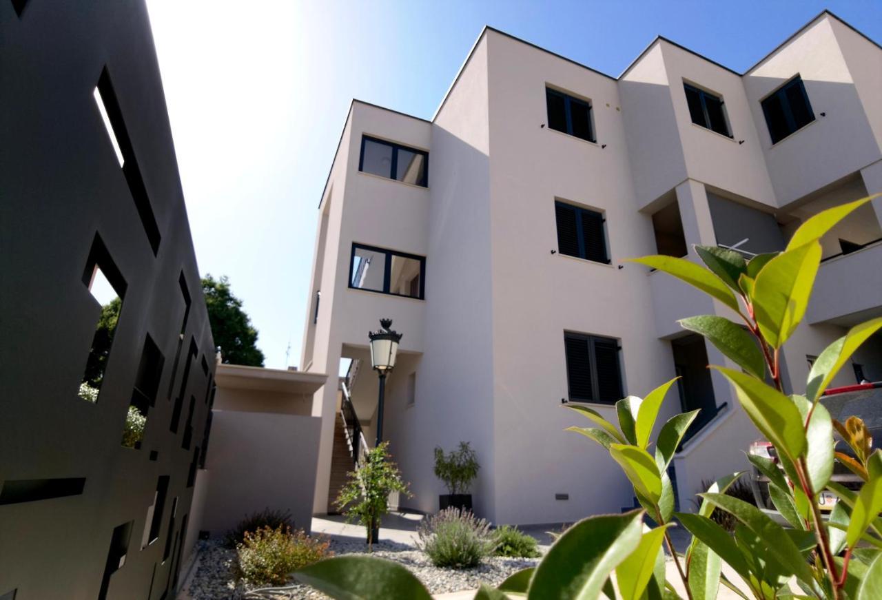 Stay In The Very Heart Of Porec - 50M To The Beach Luaran gambar