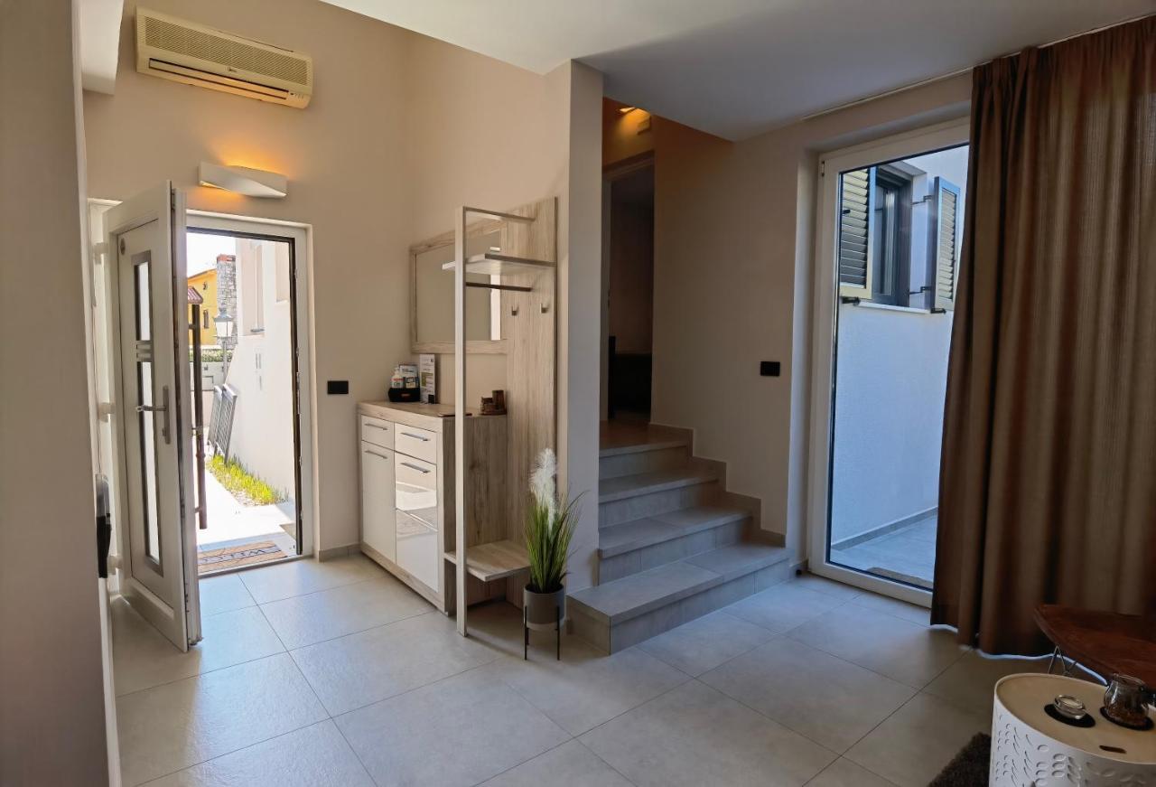 Stay In The Very Heart Of Porec - 50M To The Beach Luaran gambar