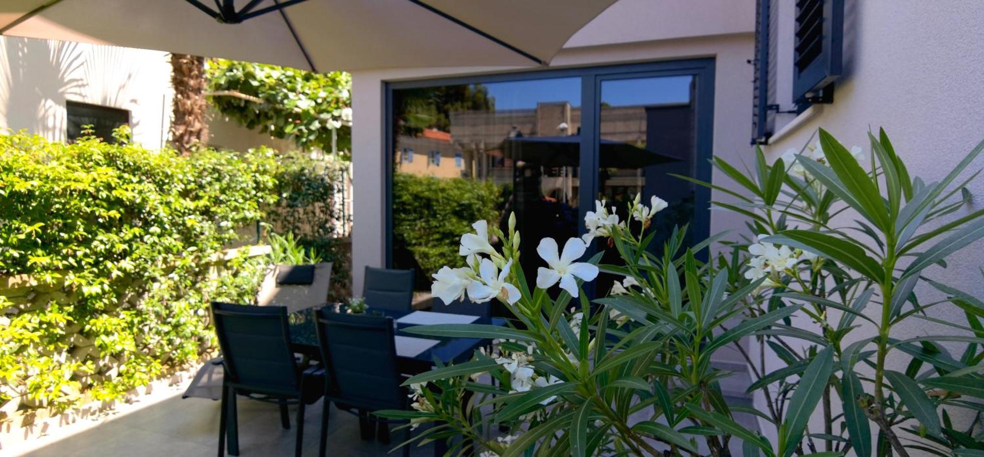 Stay In The Very Heart Of Porec - 50M To The Beach Luaran gambar