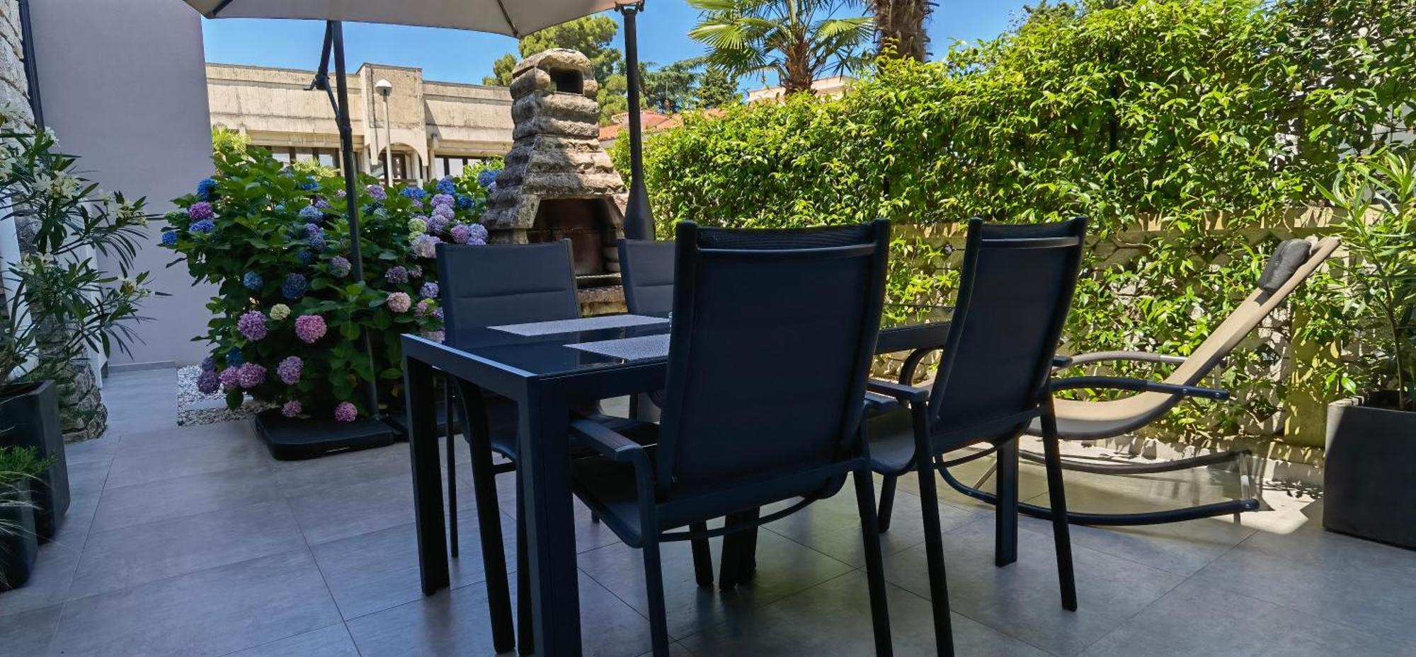 Stay In The Very Heart Of Porec - 50M To The Beach Luaran gambar